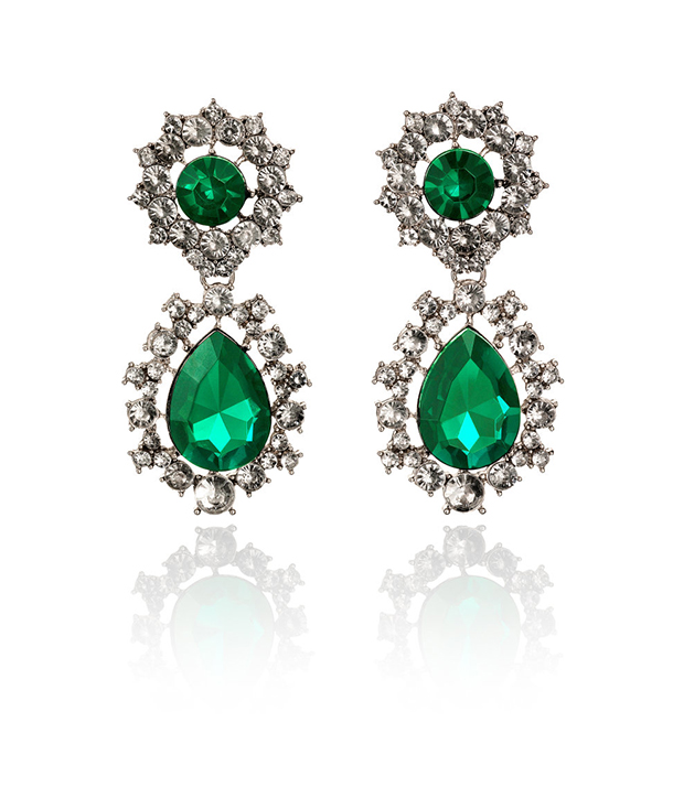 Dello Russo collection shines with bold accessories