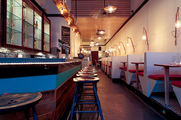 L&W Oyster Company features classic seafood favorites in cozy environment