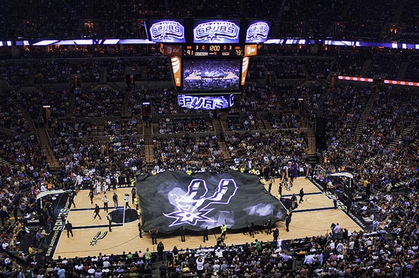Benching NBA stars causes controversy from commissioner