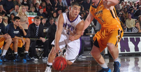 Case Western tops men’s basketball in UAA meeting
