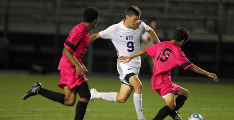Men’s soccer holds on to perfect streak