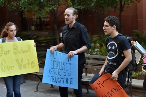 NYU SLAM Petitions in Bobst for Student Representation on Board of Trustees