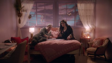 NYU Alumni Mock Entertainment Industry in “555”