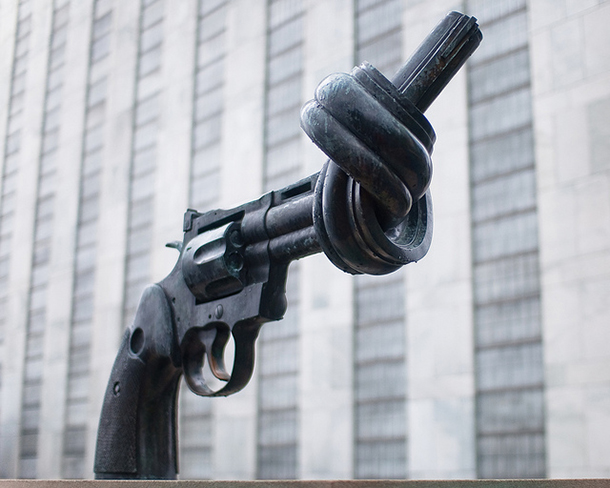 In wake of shootings, New York reacts to gun regulation