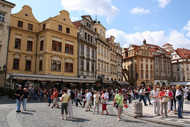 Top sights in Prague’s Old Town Square