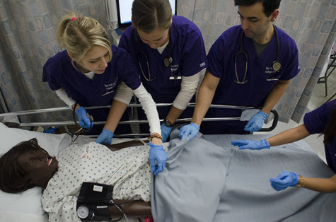 Older nurses favored over recent graduates for employment