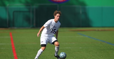 Men’s Soccer beats NJCU with late goal