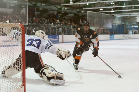 Men’s hockey wins over rival William Paterson