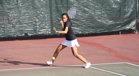 Tennis teams win some, lose some