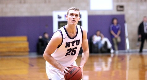Men’s basketball routs MCLA with fast breaks