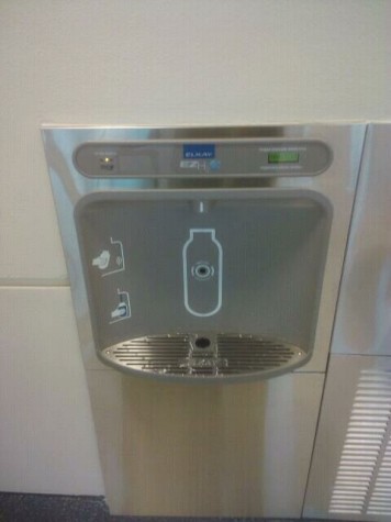 Study Finds Fresh Water Access in School Reduces BMI