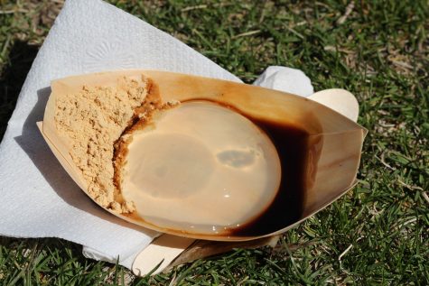 What’s All This Hype About Raindrop Cake?