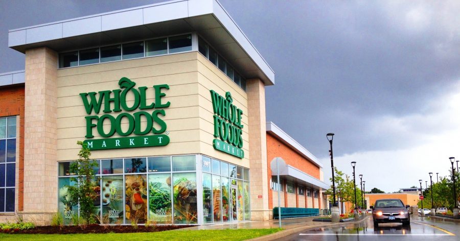Many+stores+like+Whole+Foods+are+flooded+into+affluent+neighborhoods%2C+but+remain+hard+to+reach+in+minority+demographics.