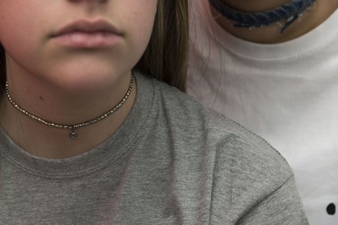 How to Rock a Choker This Spring