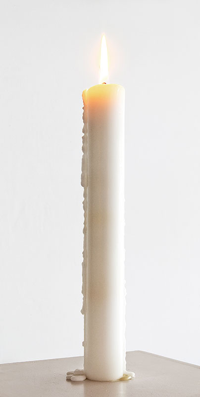 Katie+Paterson%E2%80%99s+solo+presentation%2C+%E2%80%9CFrom+Earth+into+a+Black+Hole%2C%E2%80%9D+encapsulates+sensory+associations+of+the+lesser+known.