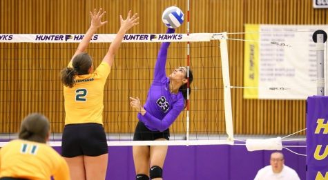 Volleyball Continues Mini Streak, Dominates Brooklyn College