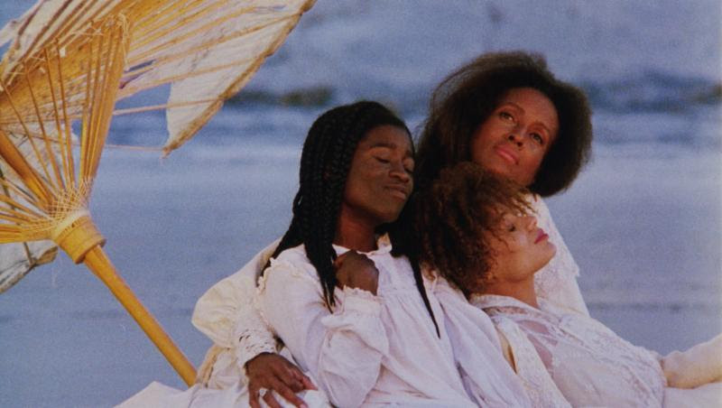 %22Daughters+of+the+Dust%22%2C+the+inspiration+behind+Beyonc%C3%A9%27s+%22Lemonade%22%2C+discusses+the+conflicts+of+the+Black+female+identity+and+is+to+be+re-released+by+Cohen+Media+Group+in+honor+of+its+25th+anniversary.