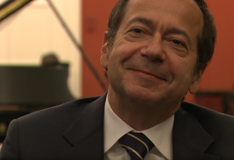 Board Member John Paulson Shows Close Ties to Trump