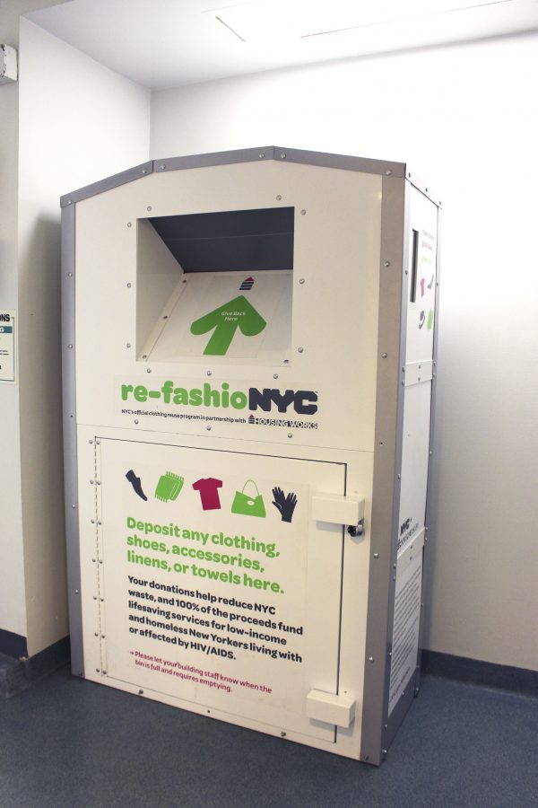 Third+North%E2%80%99s+laundry+room+holds+a+re-fashioNYC+recycling+point+%E2%80%94+16+other+halls+have+joined+this+initiative.+The+re-fashioNYC+program+promotes+the+recycling+of+clothing%2C+the+majority+of+which+is+not+biodegradable.
