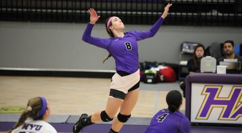 Women’s Volleyball Falls Short in Seasonal Debut