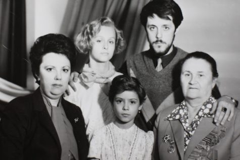 Family Divisions Exposed in ‘Close Relations’