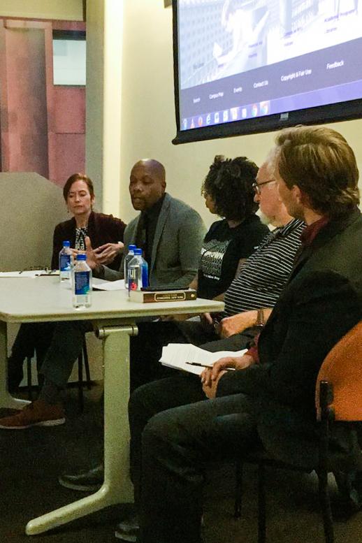 Panelists+share+their+thoughts+on+gentrification+on+Bella+Quisqueya%27s+Gentrification+Panel+on+the+evening+of+Oct.+16.%0A