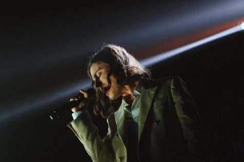 BØRNS Electrifies Terminal 5