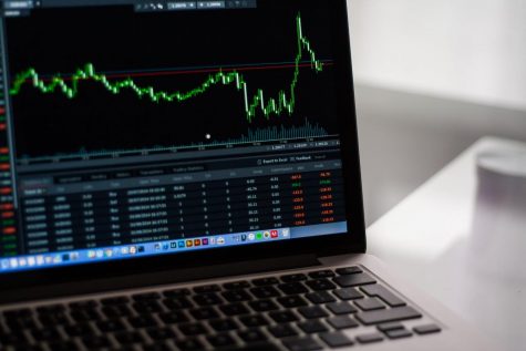 NYU Students Don’t Panic During Stock Plunge