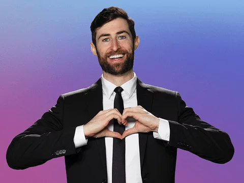 HQ trivia host Scott Rogowsky.