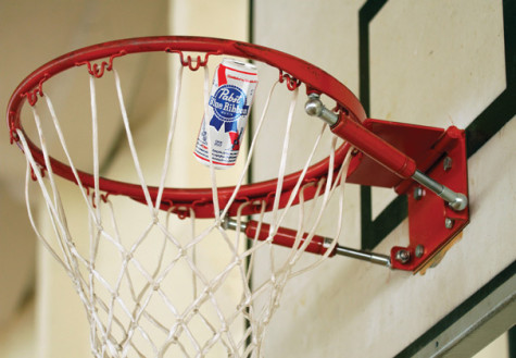 NYU students know nothing about March Madness, sports in general