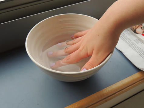 At-home manicure quick-drying tips