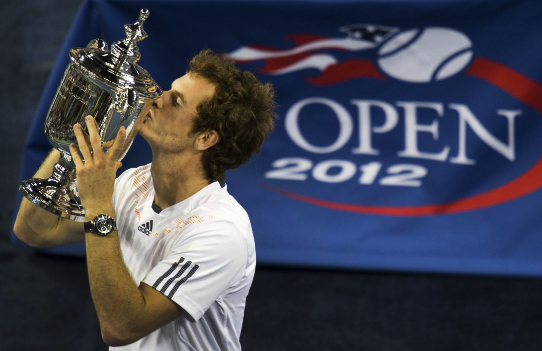 Murray defeats Djokovic in Grand Slam